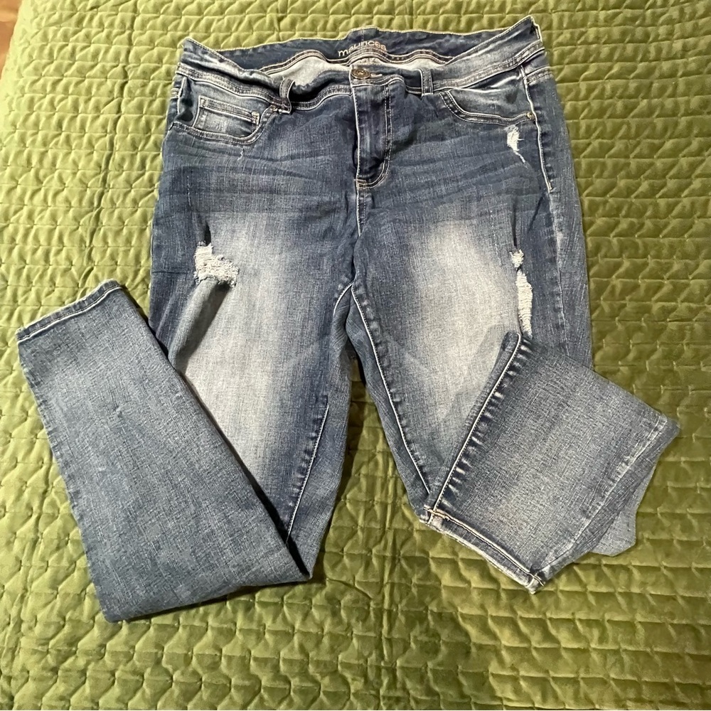 Maurices‎ distressed faded denim jeans size 14W